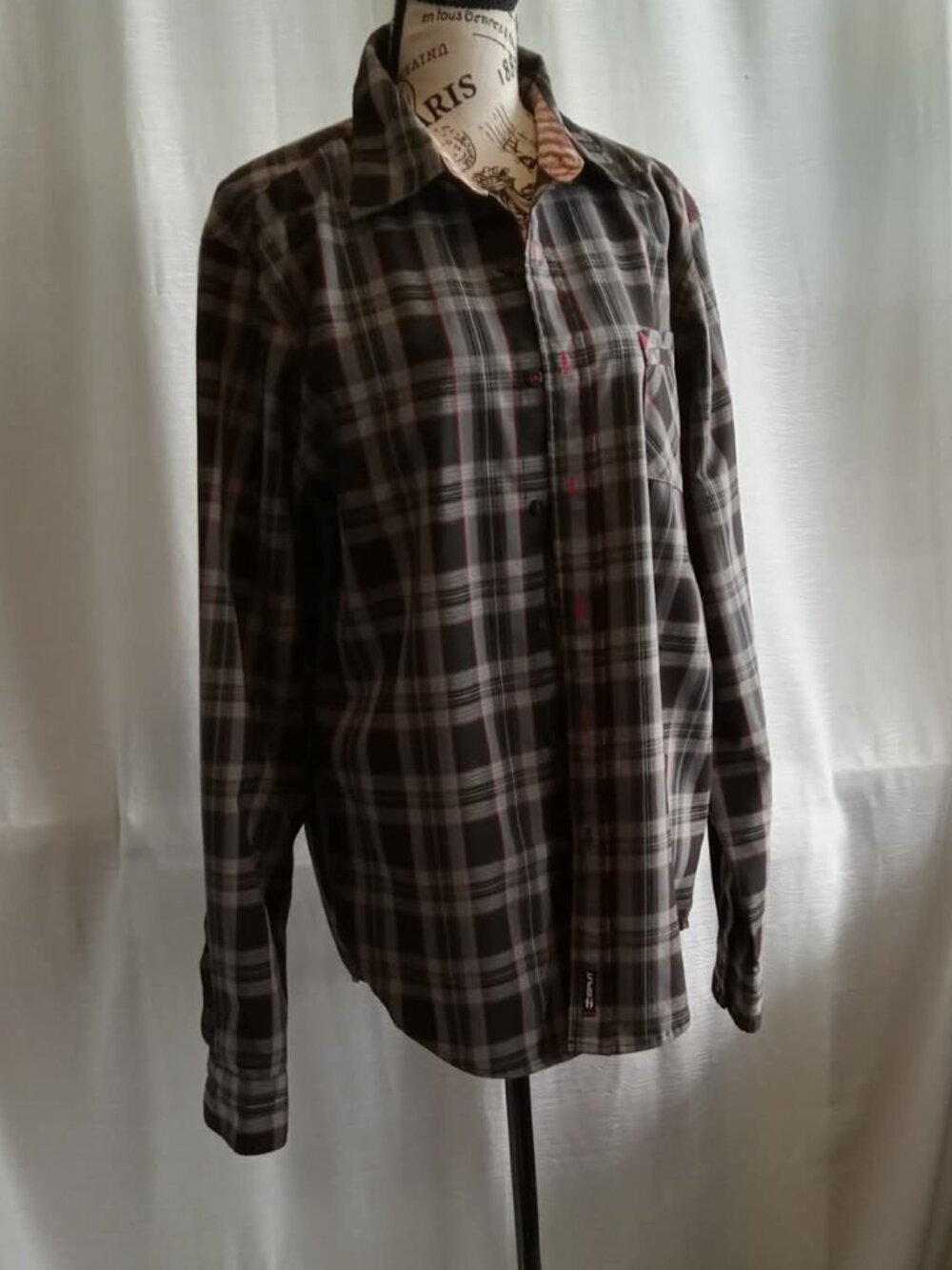 Split vintage grey tones red plaid long sleeves button up shirt Medium for men